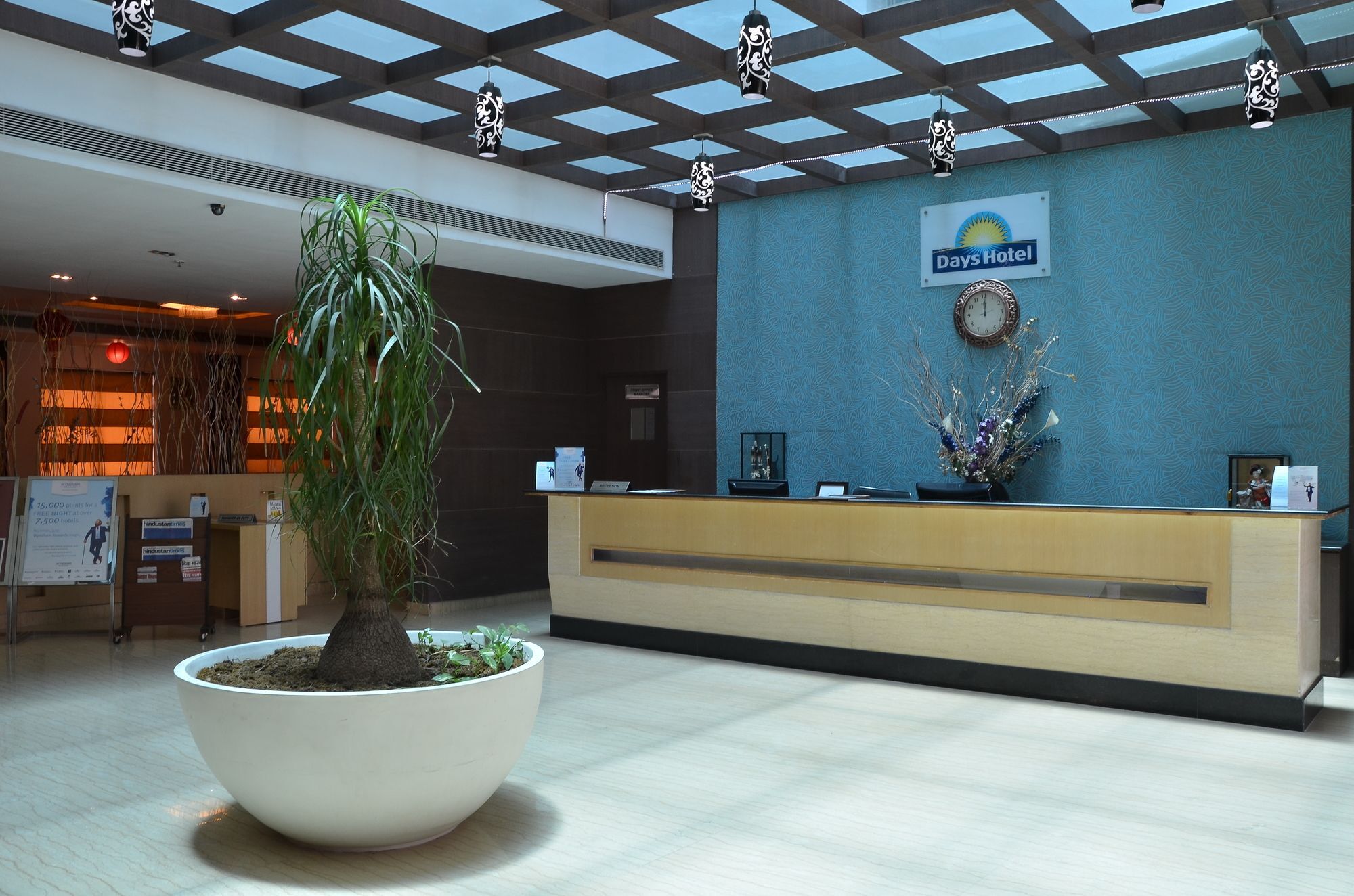 Days Hotel By Wyndham Нимрана Экстерьер фото